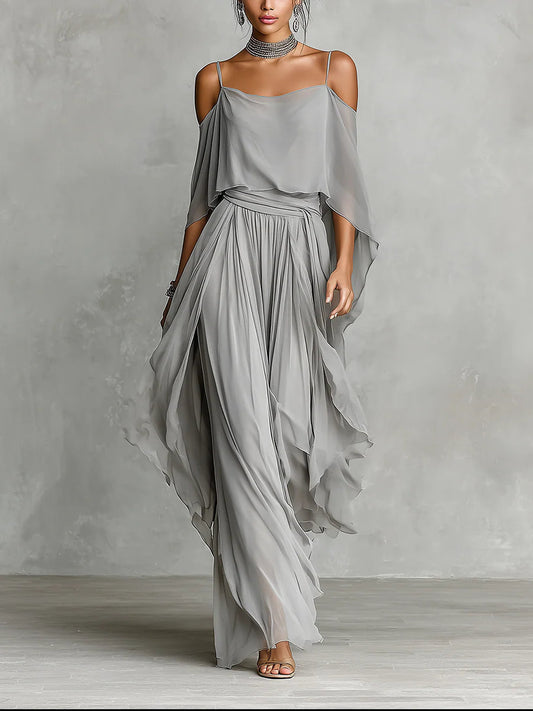ISABELA ∙ CONJUNTO DE TOP GRIS CON HOMBROS DESCUBIERTOS Y PANTALÓN DE GASA