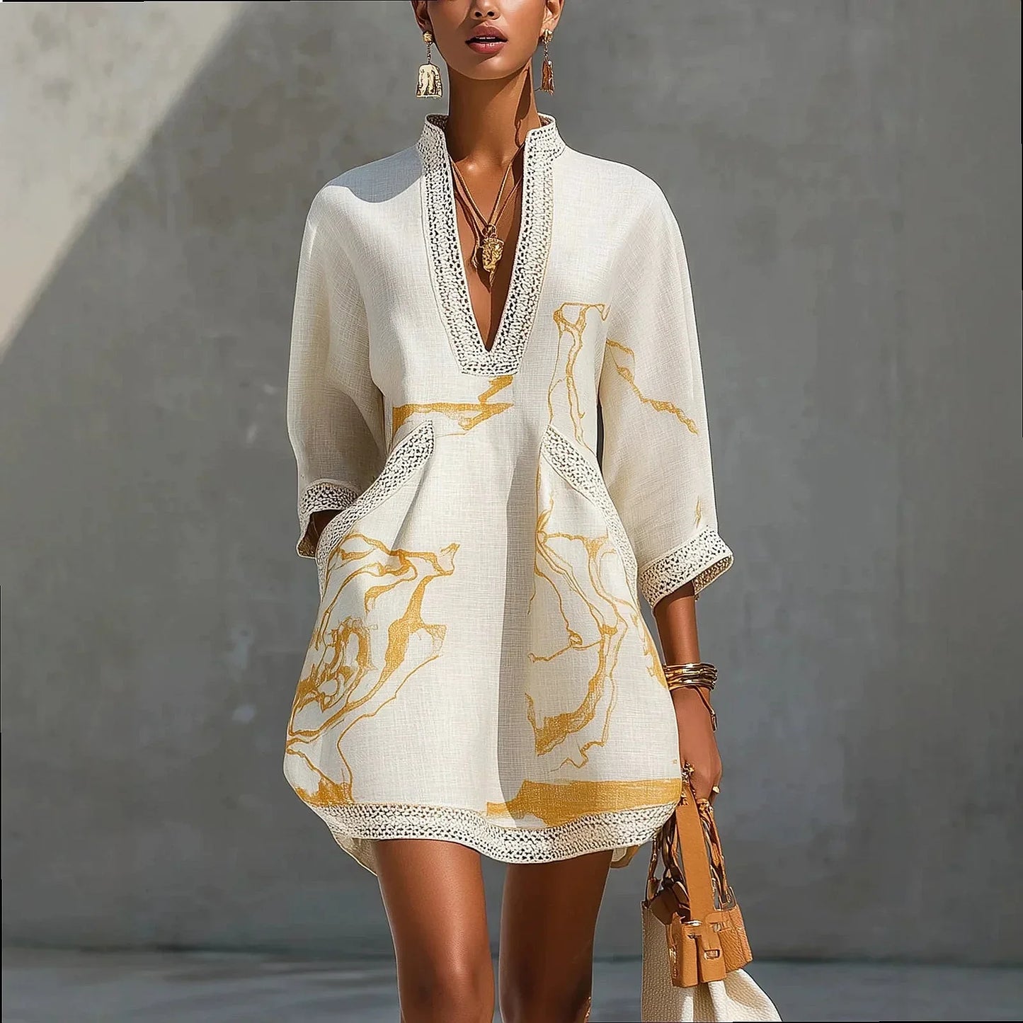 LEONOR | VESTIDO MINI DE ENCAJE CROCHET MARFIL CON DETALLES DORADOS Y ESCOTE EN V