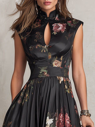 VIOLETA ∙ VESTIDO MIDI DE SATÉN PLISADO NEGRO CON MOTIVO FLORAL Y ESCOTE EN LÁGRIMA