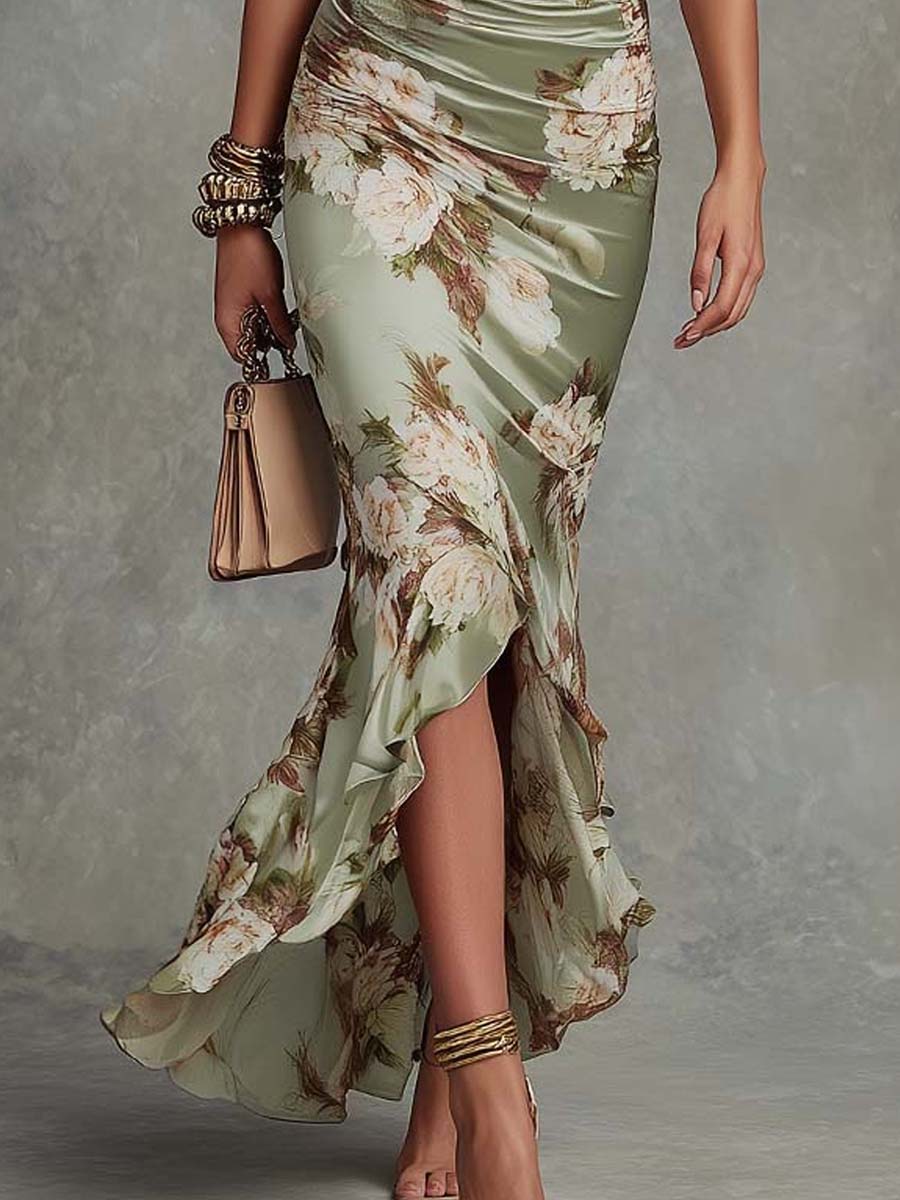 EMILIA | VESTIDO MAXI ASIMÉTRICO DE SATÉN VERDE FLORAL, MANGAS CAMPANA, CUELLO EN V